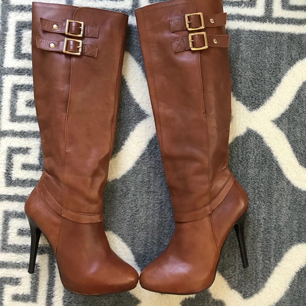 Steve Madden leather boot in beautiful cognac